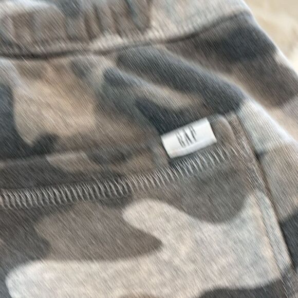 GAP Kids Camouflage Sweatpants. XXL. Super soft. 2 front pockets. 1 back - Picture 4 of 4